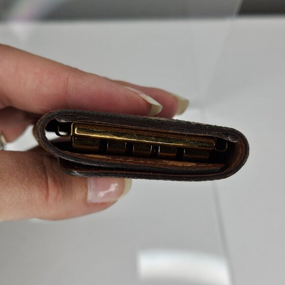 Louis Vuitton Key Holder - Full Inclusion - Picture 11 of 11
